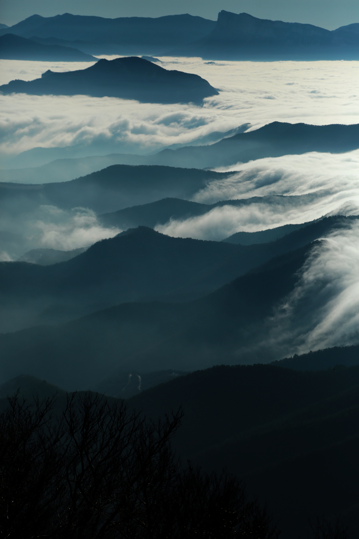 Entre ciel, terre et mer de nuages - Between sky, earth and sea of clouds